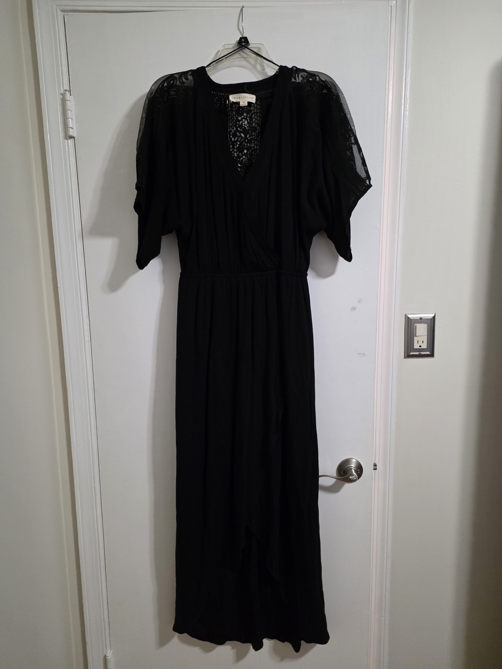 lovestitch Black Lace-Shoulder Maxi Dress